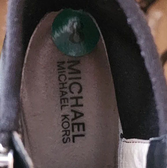 Michael Kors Black Wedge Bootie Size 8.New Condition - Picture 5 of 7